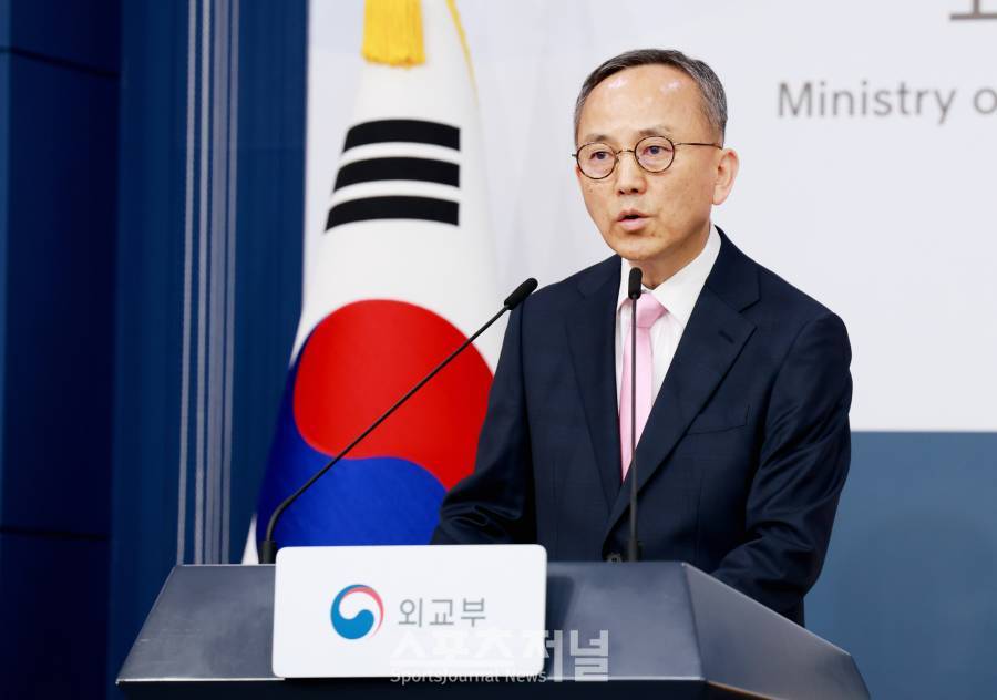 외교부, "호르무즈 해협 안전 통항 기대…통항료 부과는 안 돼"